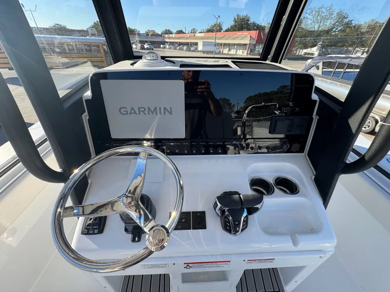 Slide: The Image of Sea Hunt Gamefish 27 Coffin Box 2026 - 22