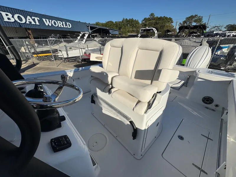 Slide: The Image of Sea Hunt Gamefish 27 Coffin Box 2026 - 23