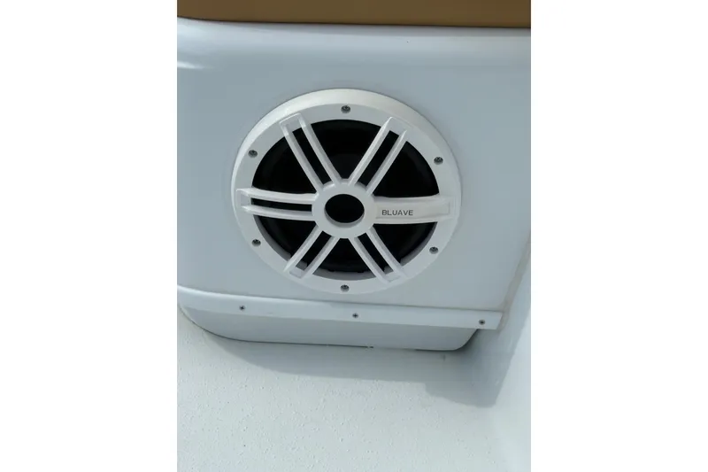 Slide: The Image of Speaker on 2018 Yellowfin 32 Offshore boat, featuring Bluave audio system. - 57