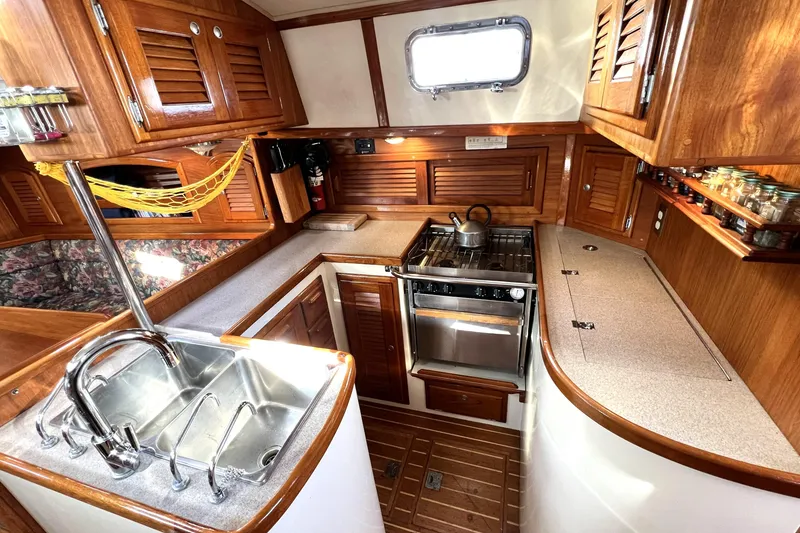 Slide: The Image of 1997 Pacific Seacraft 40 "Serenade" Galley - 10