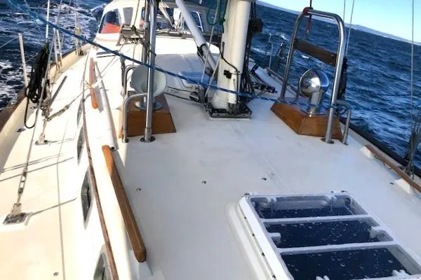 Slide: The Image of 1997 Pacific Seacraft 40 "Serenade" - 4