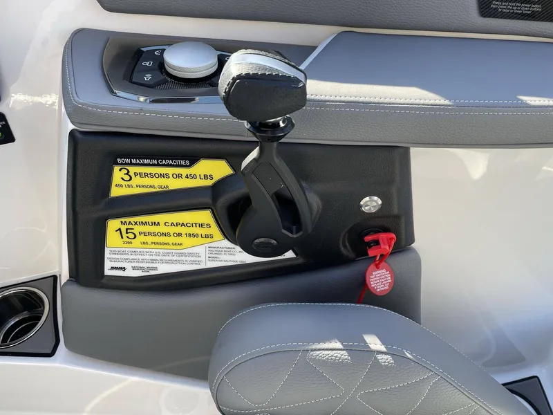 Slide: The Image of Nautique Super Air Nautique GS22 2026 - 25