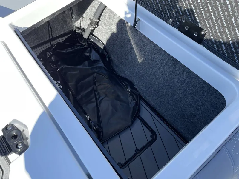 Slide: The Image of Nautique Super Air Nautique GS22 2026 - 38