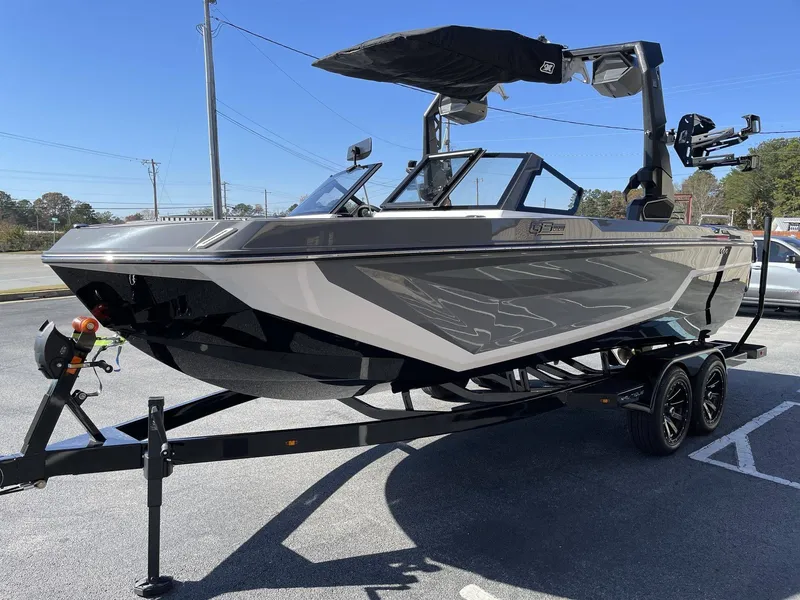 Slide: The Image of Nautique Super Air Nautique GS22 2026 - 5