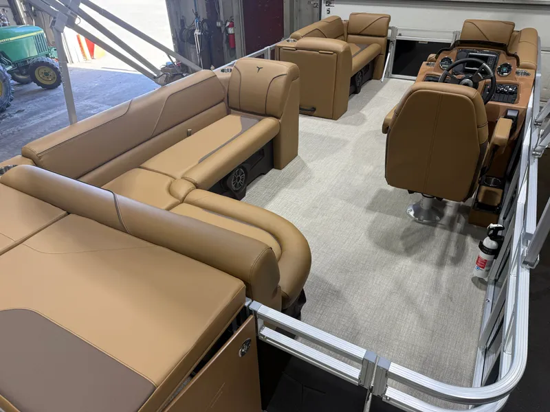 Slide: The Image of Tahoe Sport 2180 Cruise & Honda 4-Stroke EFI 2026 - 19