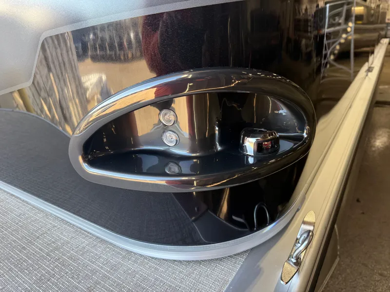 Slide: The Image of Tahoe Sport 2180 Cruise & Honda 4-Stroke EFI 2026 - 32