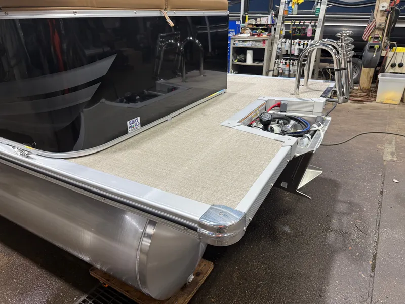 Slide: The Image of Tahoe Sport 2180 Cruise & Honda 4-Stroke EFI 2026 - 36