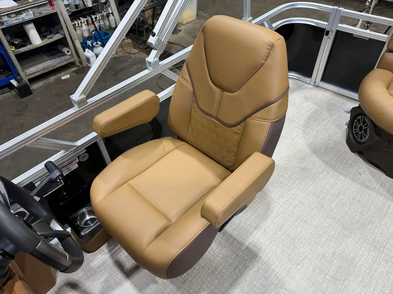 Slide: The Image of Tahoe Sport 2180 Cruise & Honda 4-Stroke EFI 2026 - 9