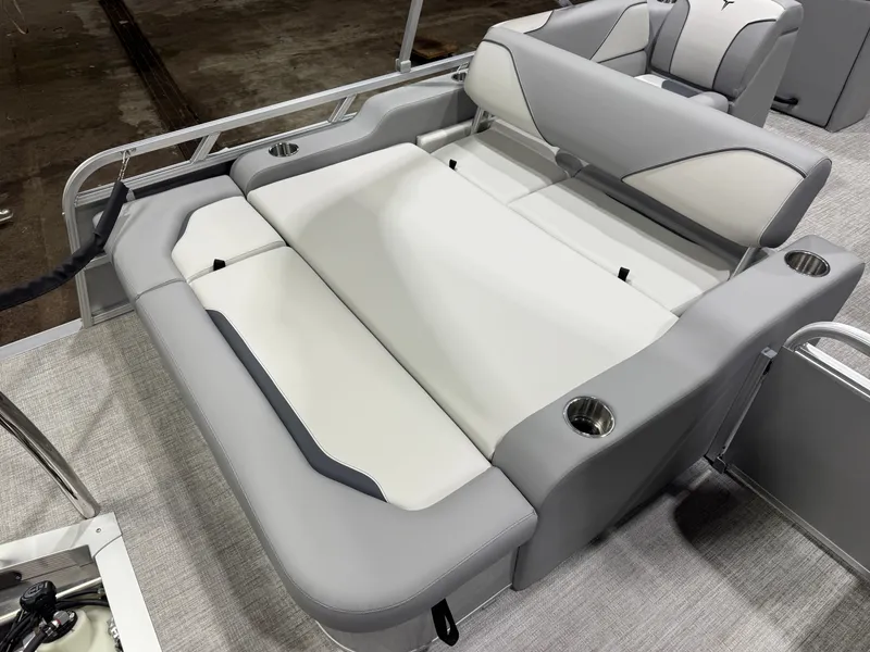 Slide: The Image of Tahoe Sport 2185 Swingback (VRB) & Honda 4-Stroke EFI 2026 - 16