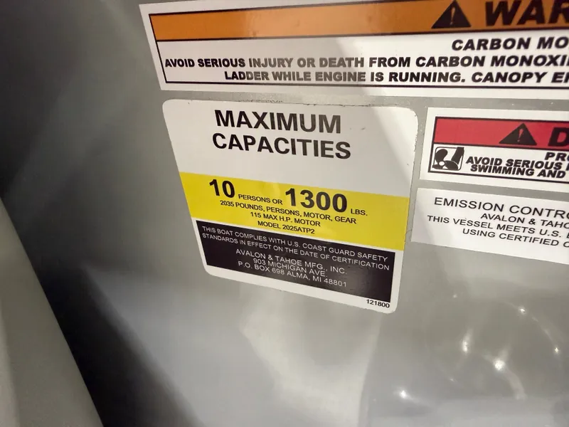 Slide: The Image of Tahoe Sport 2185 Swingback (VRB) & Honda 4-Stroke EFI 2026 - 31