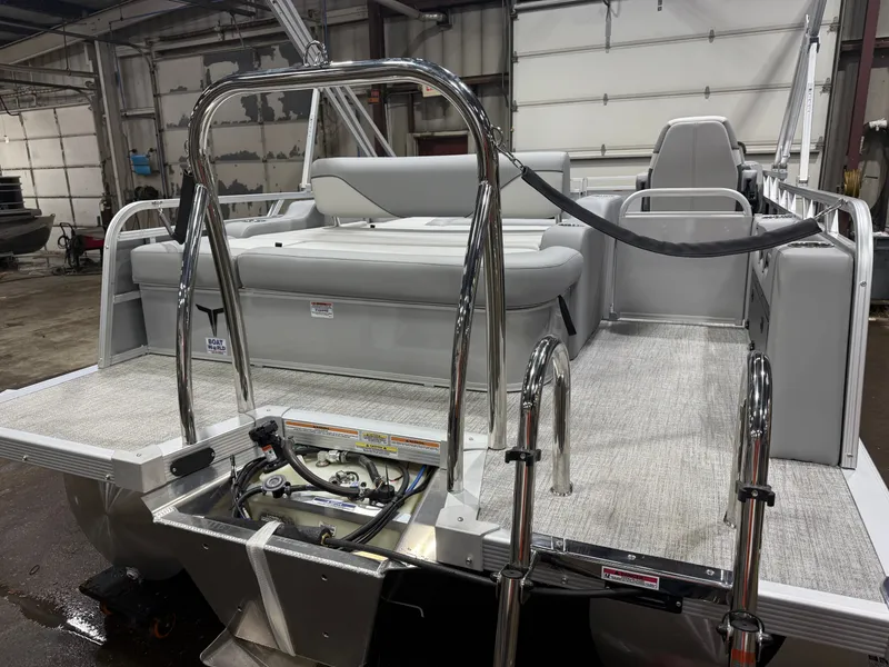 Slide: The Image of Tahoe Sport 2185 Swingback (VRB) & Honda 4-Stroke EFI 2026 - 42