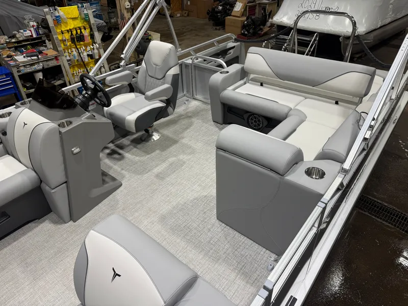 Slide: The Image of Tahoe Sport VRB 2185 Swingback & 4-Stroke $32995 2026 - 3