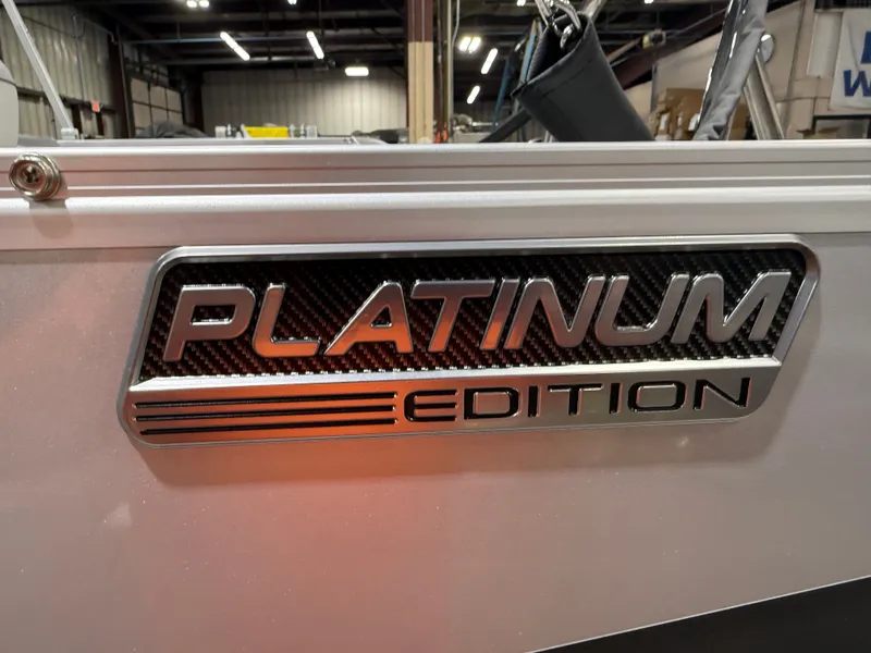 Slide: The Image of Tahoe Sport VRB 2185 Swingback & 4-Stroke $32995 2026 - 37