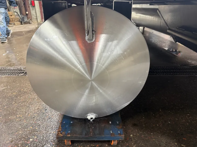 Slide: The Image of Tahoe Sport VRB 2185 Swingback & 4-Stroke $32995 2026 - 39