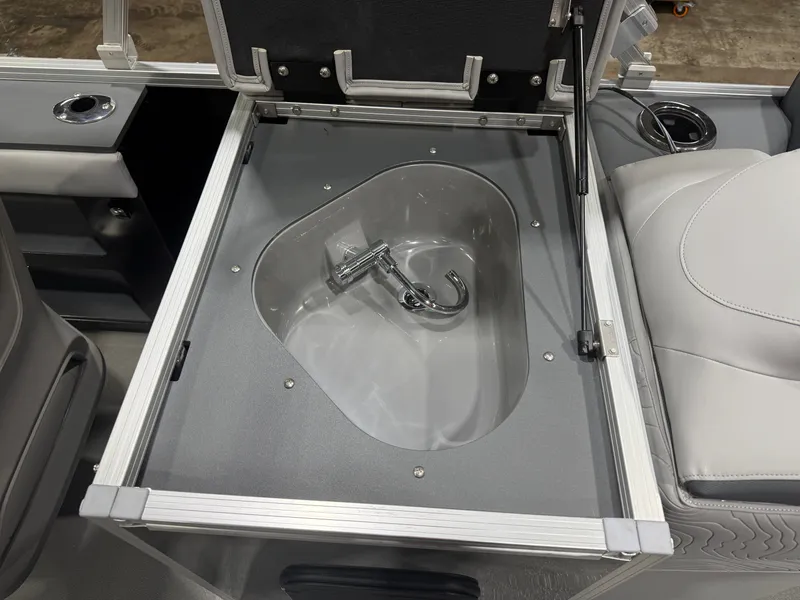 Slide: The Image of Tahoe GEOfish 2385 Rear Fish Tritoon & Honda 4-Stroke EFI 2026 - 18