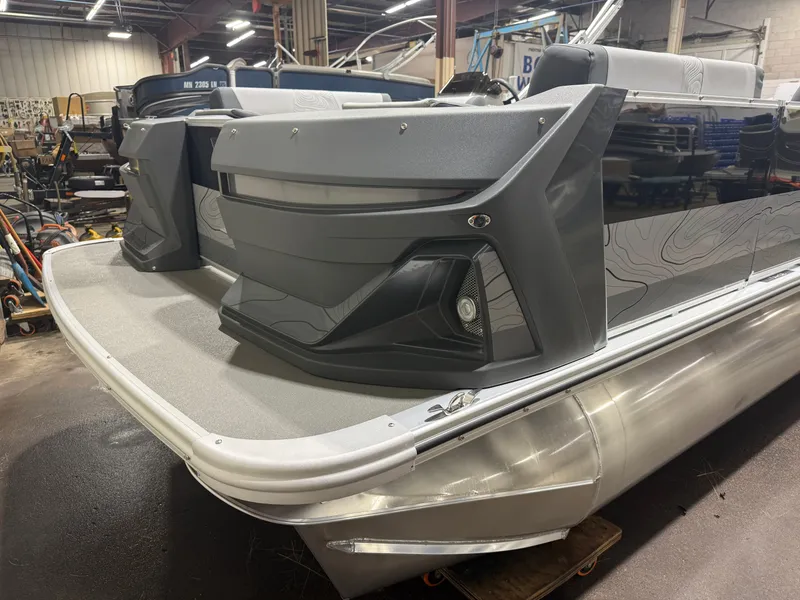Slide: The Image of Tahoe GEOfish 2385 Rear Fish Tritoon & Honda 4-Stroke EFI 2026 - 36