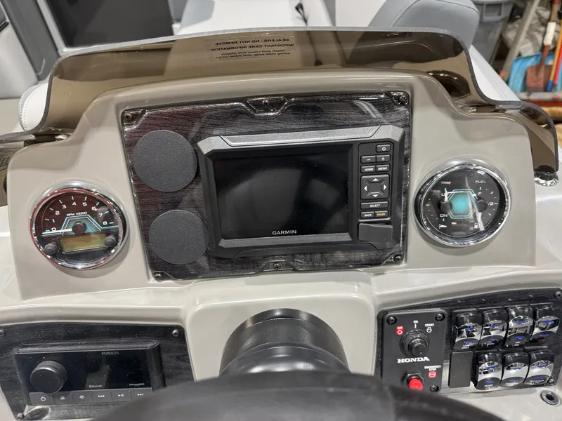 Slide: The Image of Tahoe GEOfish 2385 Rear Fish Tritoon & Honda 4-Stroke EFI 2026 - 14