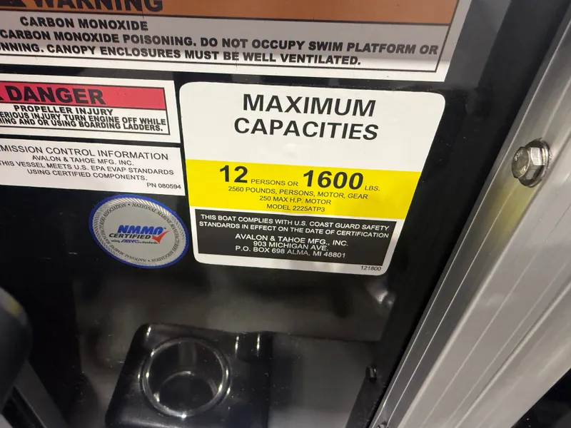 Slide: The Image of Tahoe GEOfish 2385 Rear Fish Tritoon & Honda 4-Stroke EFI 2026 - 16