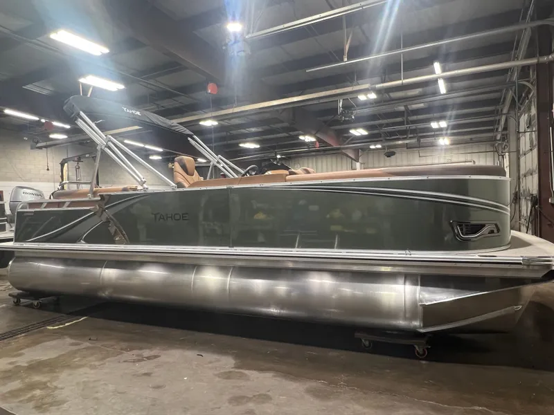 Slide: The Image of Tahoe LTZ 2385 Elite Cruise Tritoon & Honda 4-Stroke EFI 2026 - 27