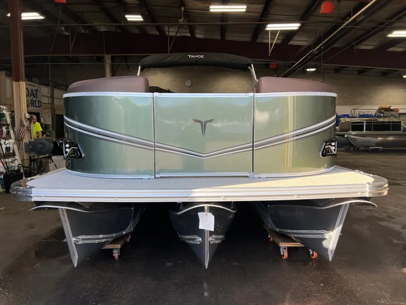 Slide: The Image of Tahoe LTZ 2385 Elite Cruise Tritoon & Honda 4-Stroke EFI 2026 - 29