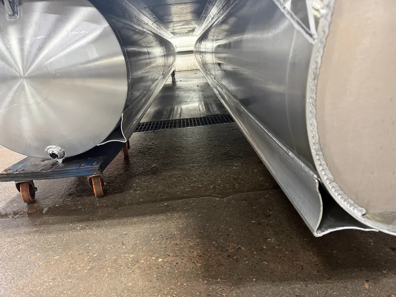 Slide: The Image of Tahoe LTZ 2385 Quad Lounge Tritoon & Honda 4-Stroke EFI 2026 - 42