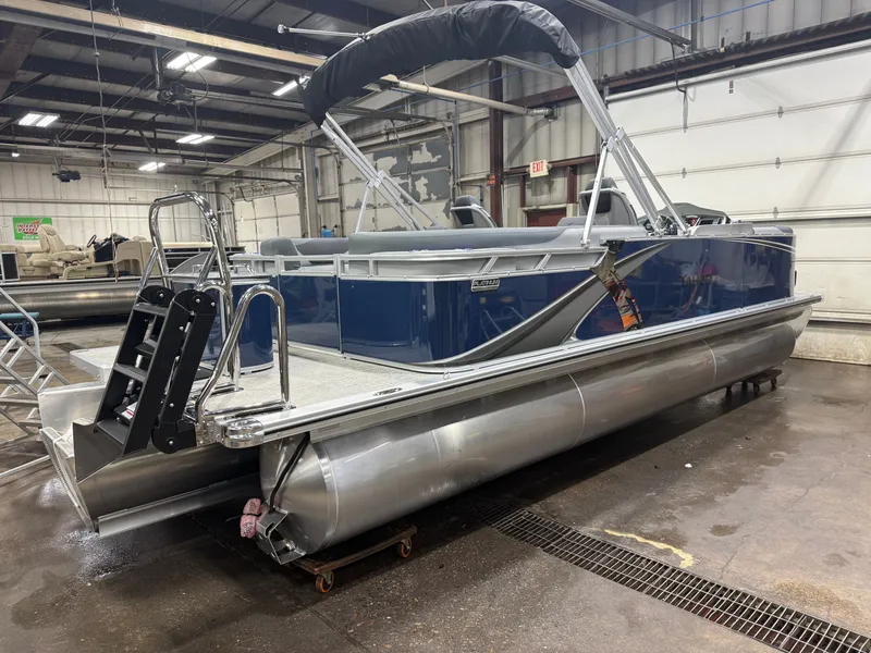 Slide: The Image of Tahoe LTZ 2385 Quad Lounge Tritoon & Honda 4-Stroke EFI 2026 - 47