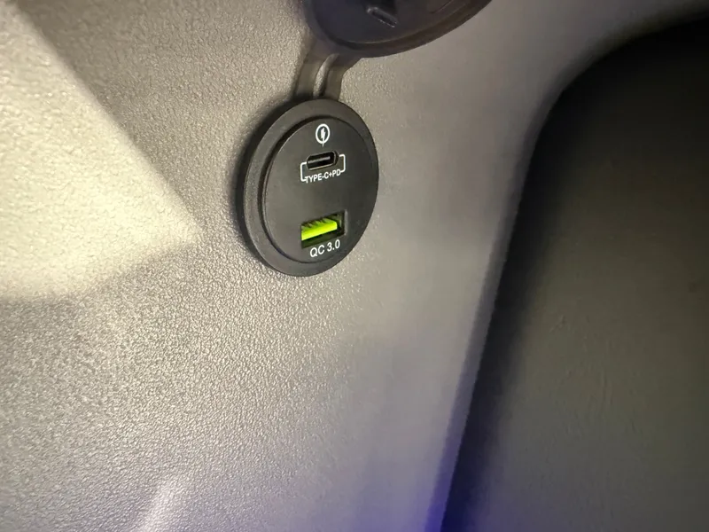 Slide: The Image of Tahoe LTZ 200HP Quad Lounge 2385 Tritoon 2026 - 29