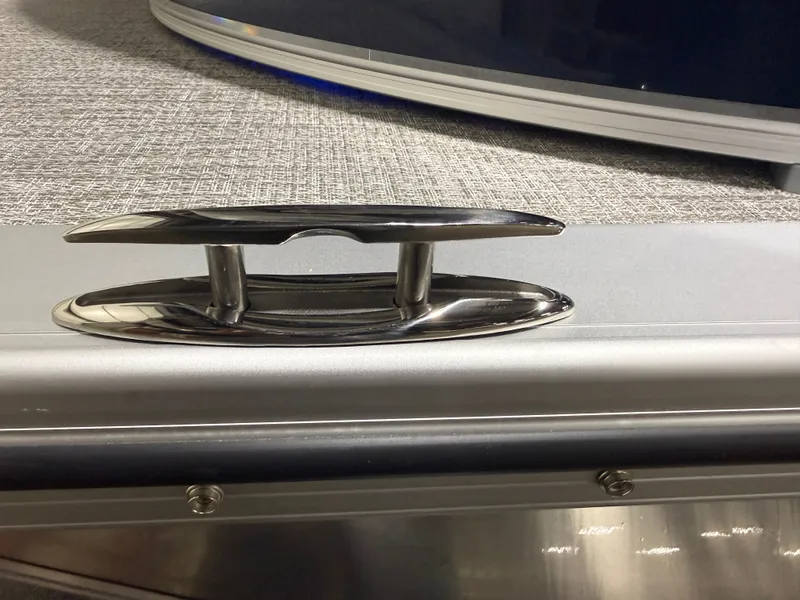 Slide: The Image of Tahoe LTZ 200HP Quad Lounge 2385 Tritoon 2026 - 34