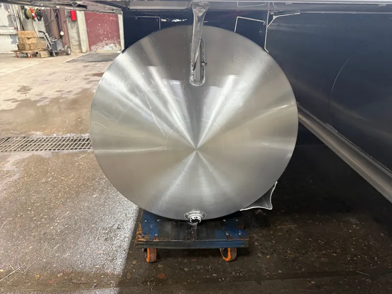 Slide: The Image of Tahoe LTZ 2385 Quad Lounge Tritoon & Honda 4-Stroke EFI 2026 - 41