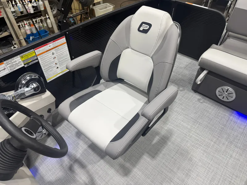 Slide: The Image of Princecraft Vectra 23 RL 2026 - 10