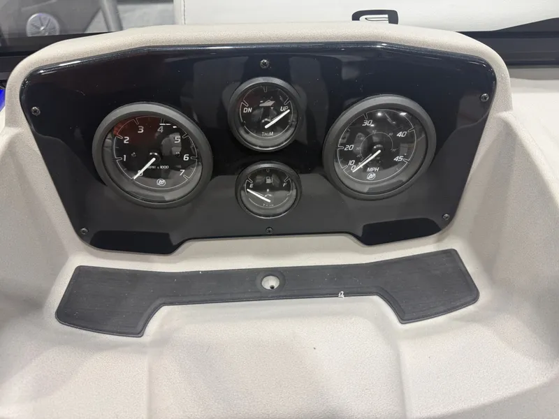 Slide: The Image of Princecraft Vectra 23 RL 2026 - 12