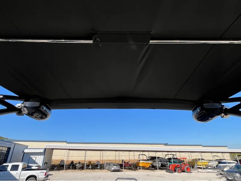 Slide: The Image of Barletta Corsa 23UA Ultra-Lounge w/ Tower 2023 - 10