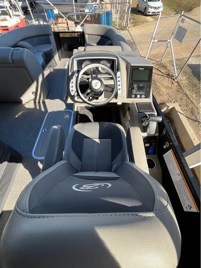 Slide: The Image of Barletta Corsa 23UA Ultra-Lounge w/ Tower 2023 - 8