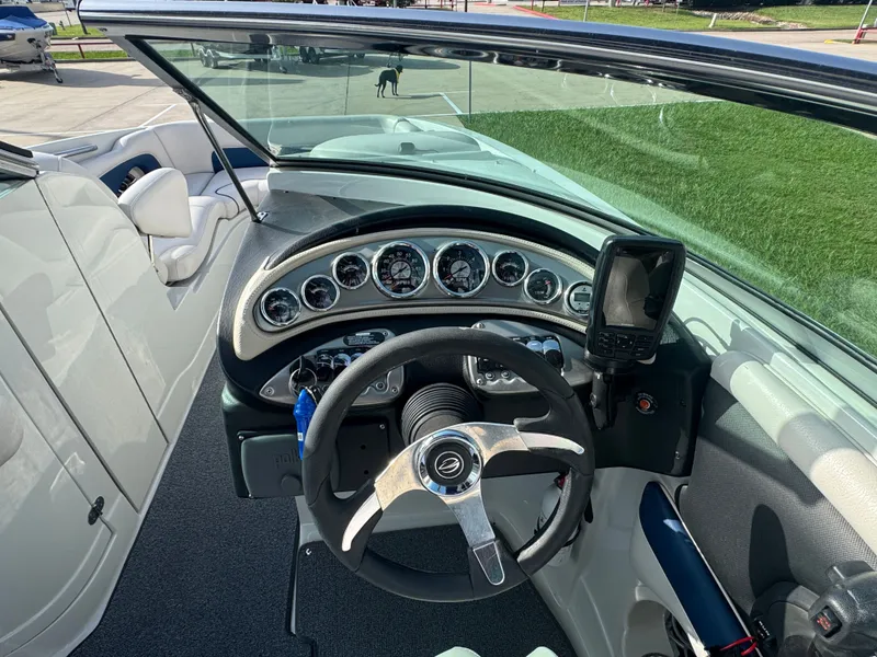 Slide: The Image of Crownline Boats Eclipse E4 2014 - 23