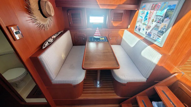 Slide: The Image of Dinette - 19