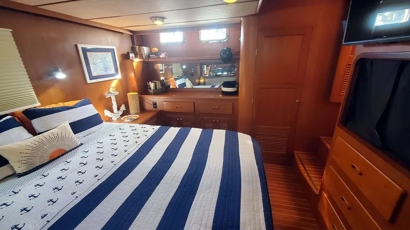 Slide: The Image of Master Stateroom Port - 25