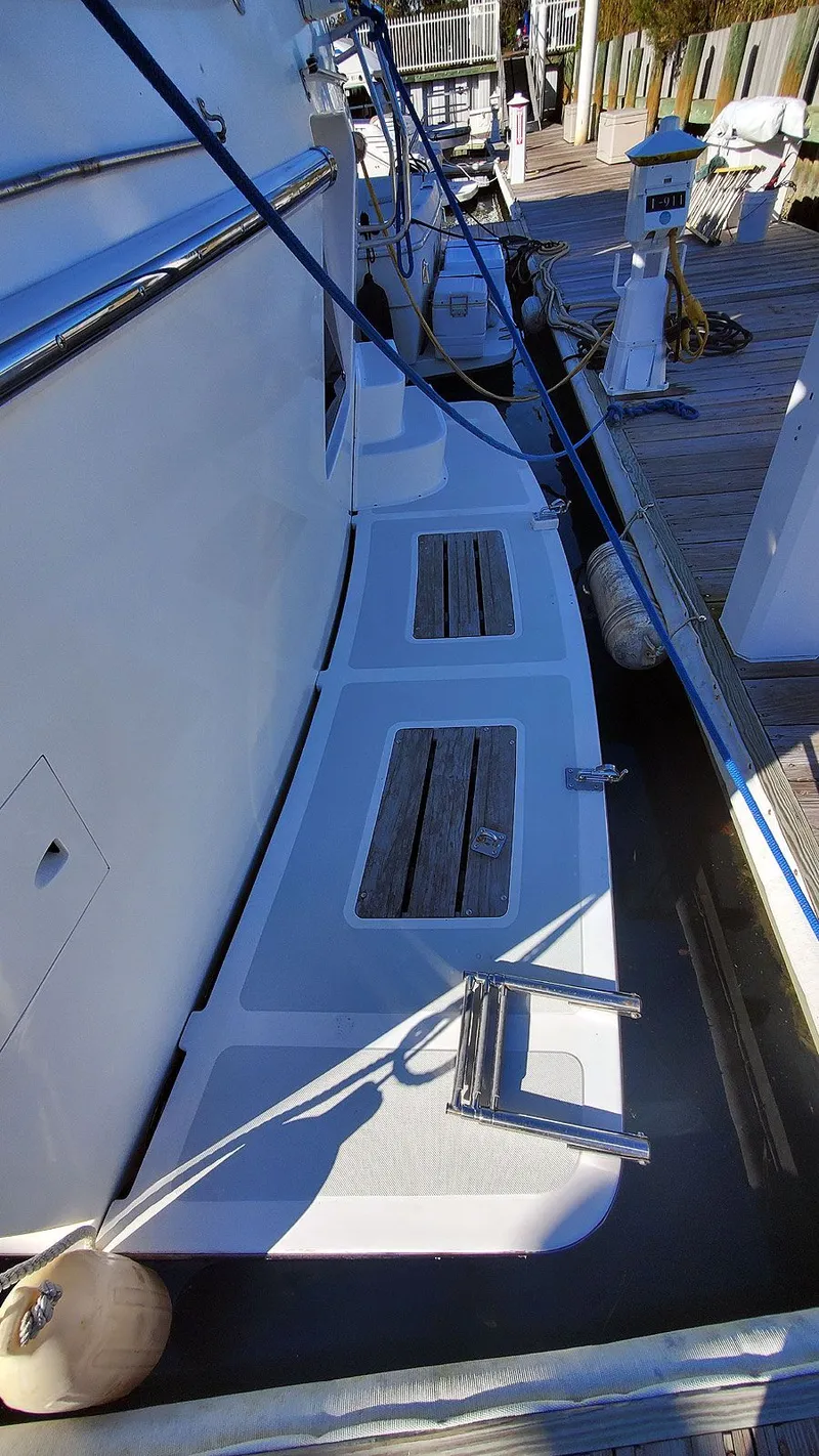 Slide: The Image of Swim Platform Starboard - 70