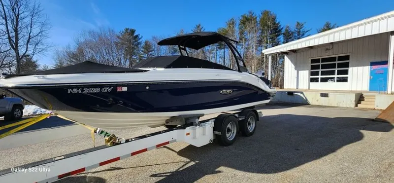 The Image of Sea Ray SPX 230 2023 - 1