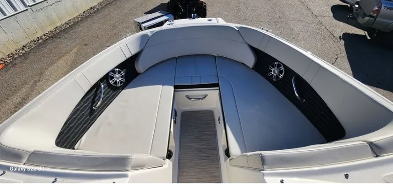 Slide: The Image of Sea Ray SPX 230 2023 - 4