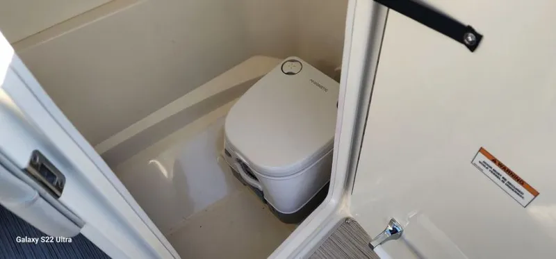 Slide: The Image of Sea Ray SPX 230 2023 - 5