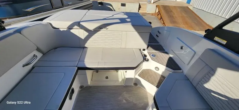 Slide: The Image of Sea Ray SPX 230 2023 - 7