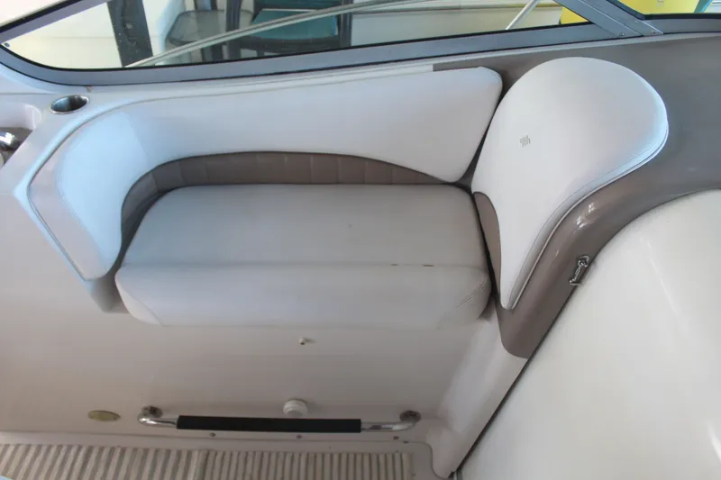 Slide: The Image of Four Winns 328 Vista 2004 - 13