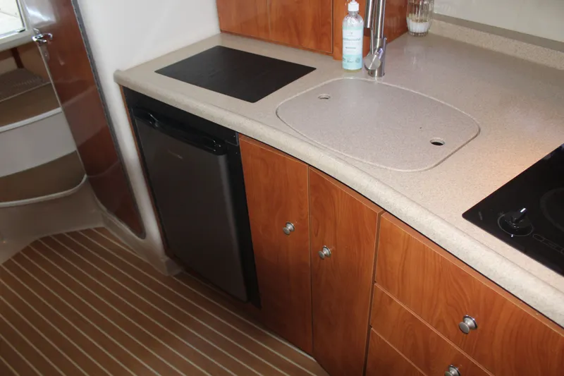 Slide: The Image of Four Winns 328 Vista 2004 - 21