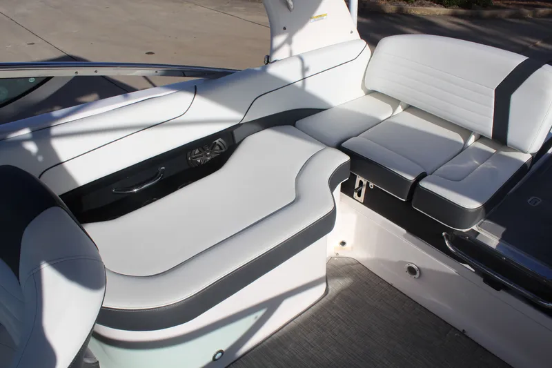 Slide: The Image of Regal 2300 Bowrider 2017 - 13