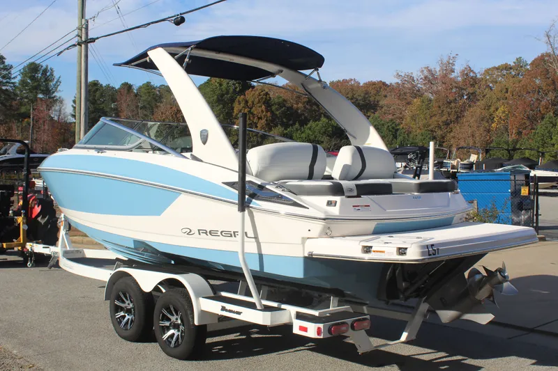 Slide: The Image of Regal 2300 Bowrider 2017 - 3