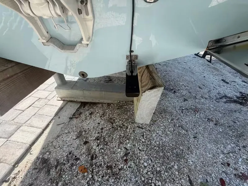 Slide: The Image of Grady-White Freedom 235 2024 - 4