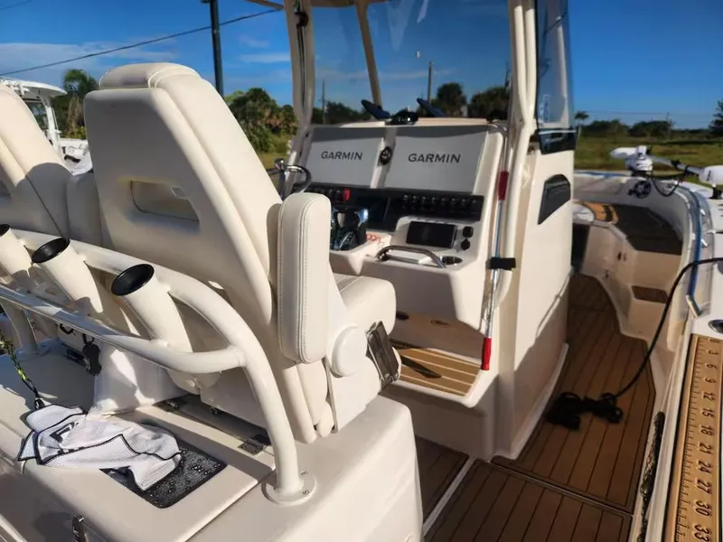 Slide: The Image of Grady-White 281 Coastal Explorer 2024 - 10