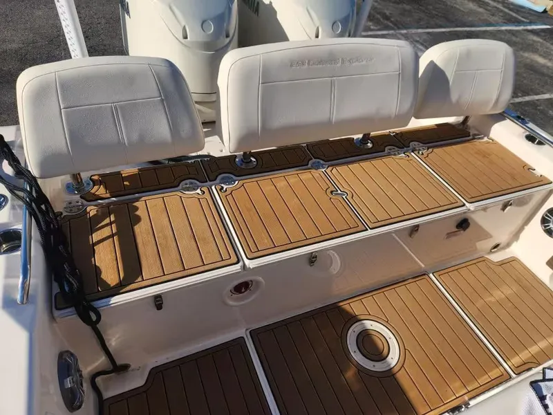 Slide: The Image of Grady-White 281 Coastal Explorer 2024 - 13