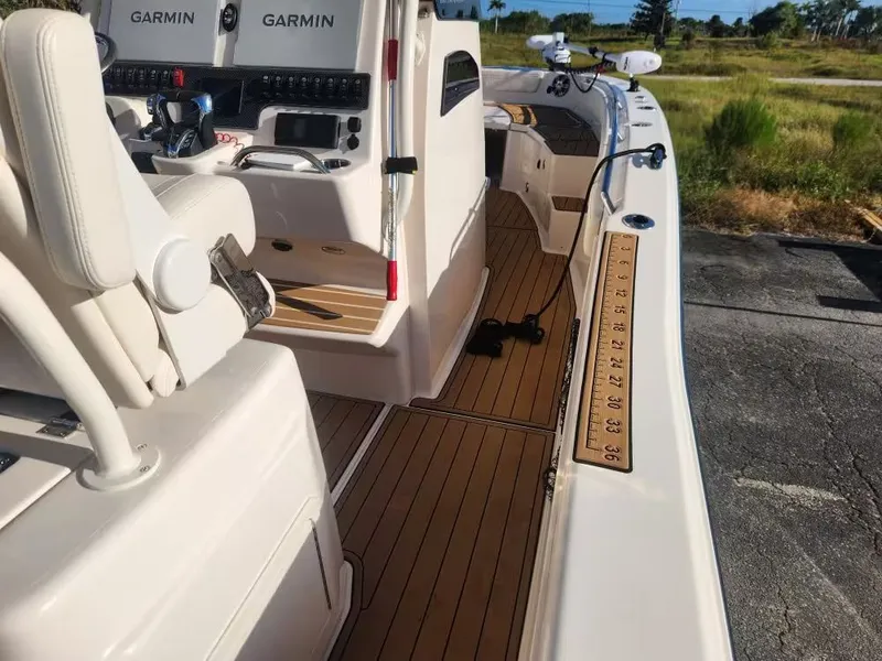 Slide: The Image of Grady-White 281 Coastal Explorer 2024 - 18