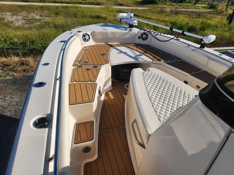 Slide: The Image of Grady-White 281 Coastal Explorer 2024 - 21